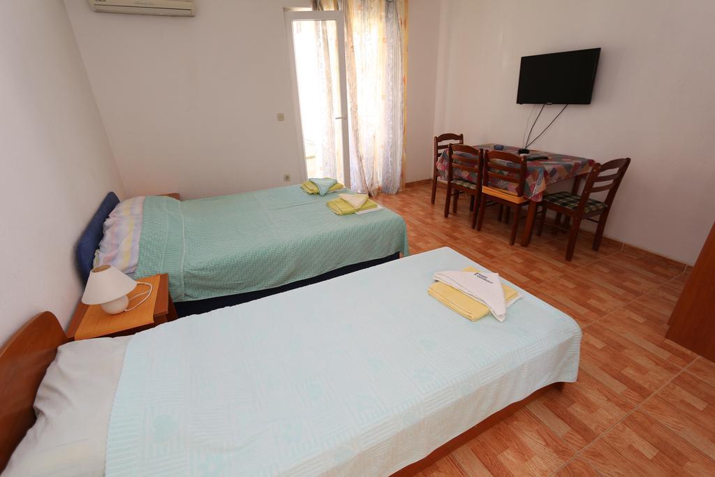 Apartments Antoneta Makarska Extérieur photo