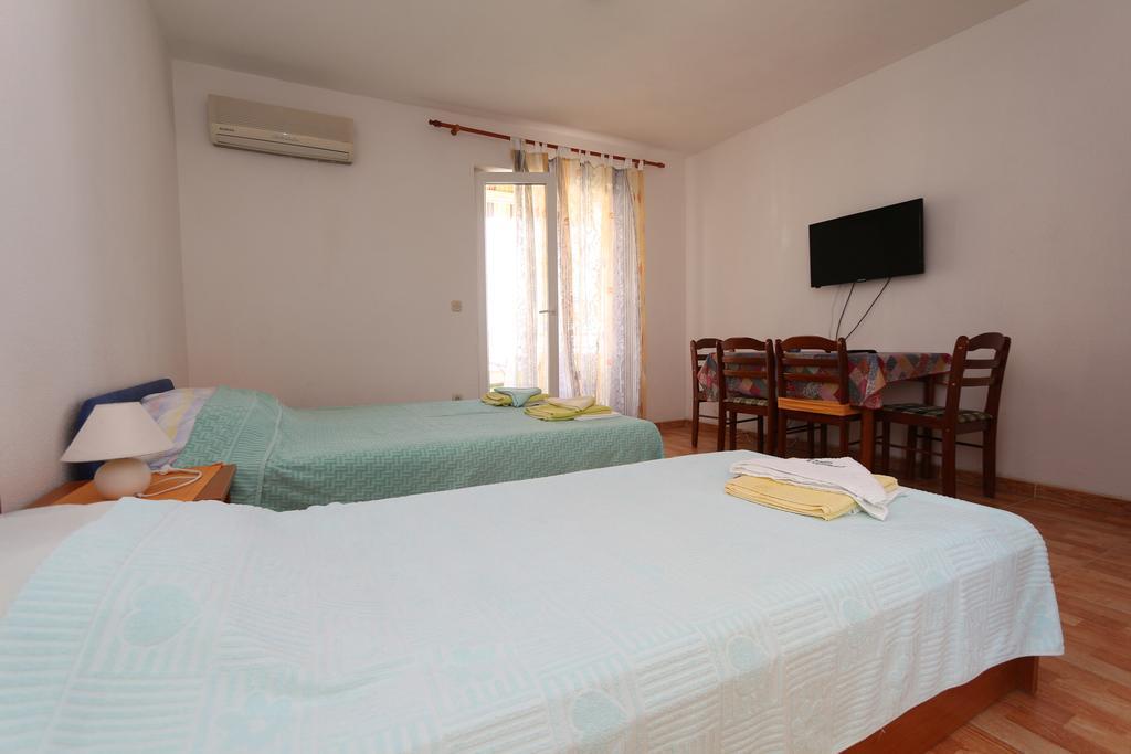 Apartments Antoneta Makarska Extérieur photo