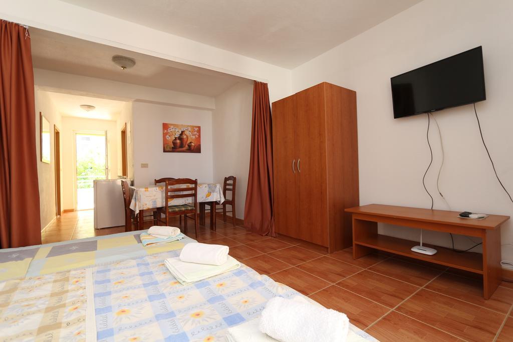Apartments Antoneta Makarska Extérieur photo
