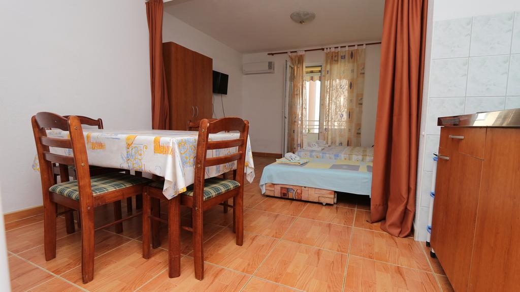 Apartments Antoneta Makarska Extérieur photo