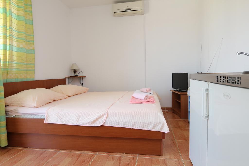 Apartments Antoneta Makarska Extérieur photo